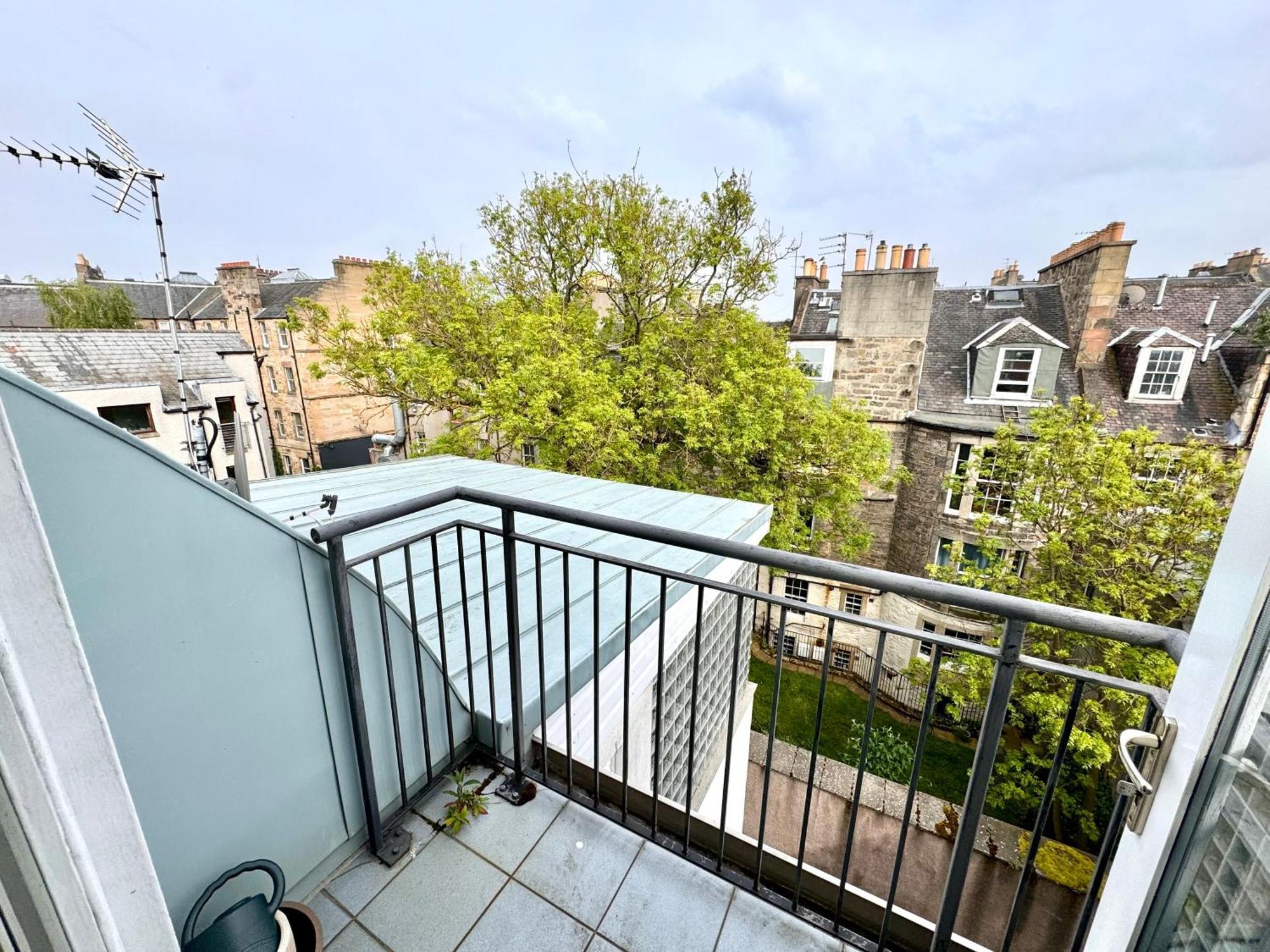 Arthurs Penthouse - Central Edinburgh Leith Walk 2-Storey Apartment - Free Parking & Fast Wifi Kültér fotó